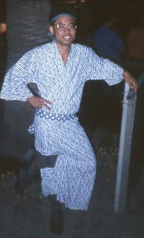jp_nishi_02.jpg (21540 bytes)